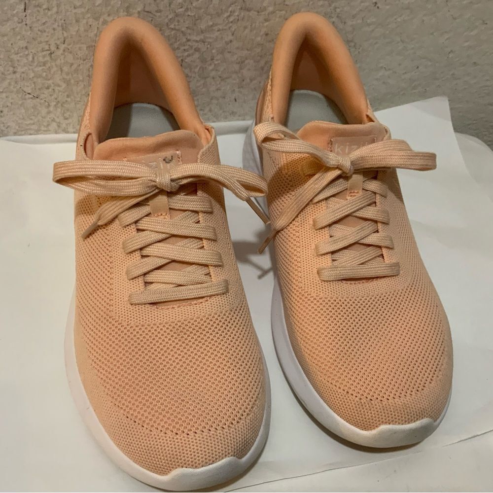 Kizik Athens Peaches N' Cream Pink Standard Hands-Free Shoes Womens 9.5 Men’s 8 - Picture 5 of 9